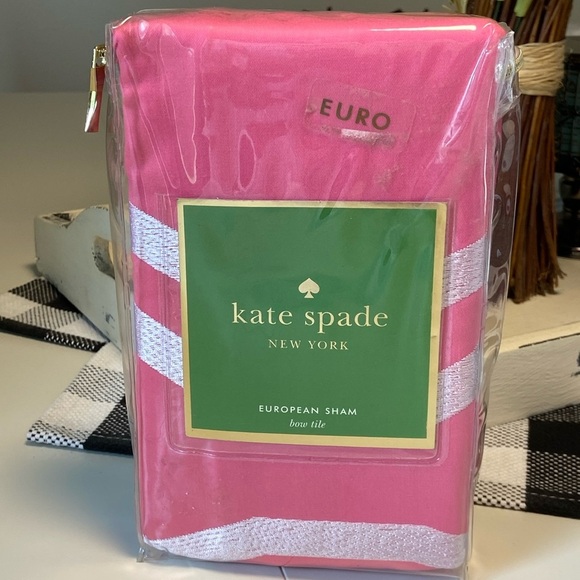 Kate Spade New York European Sham in the "bow tile" design 26” x 26” NEW - Picture 1 of 6